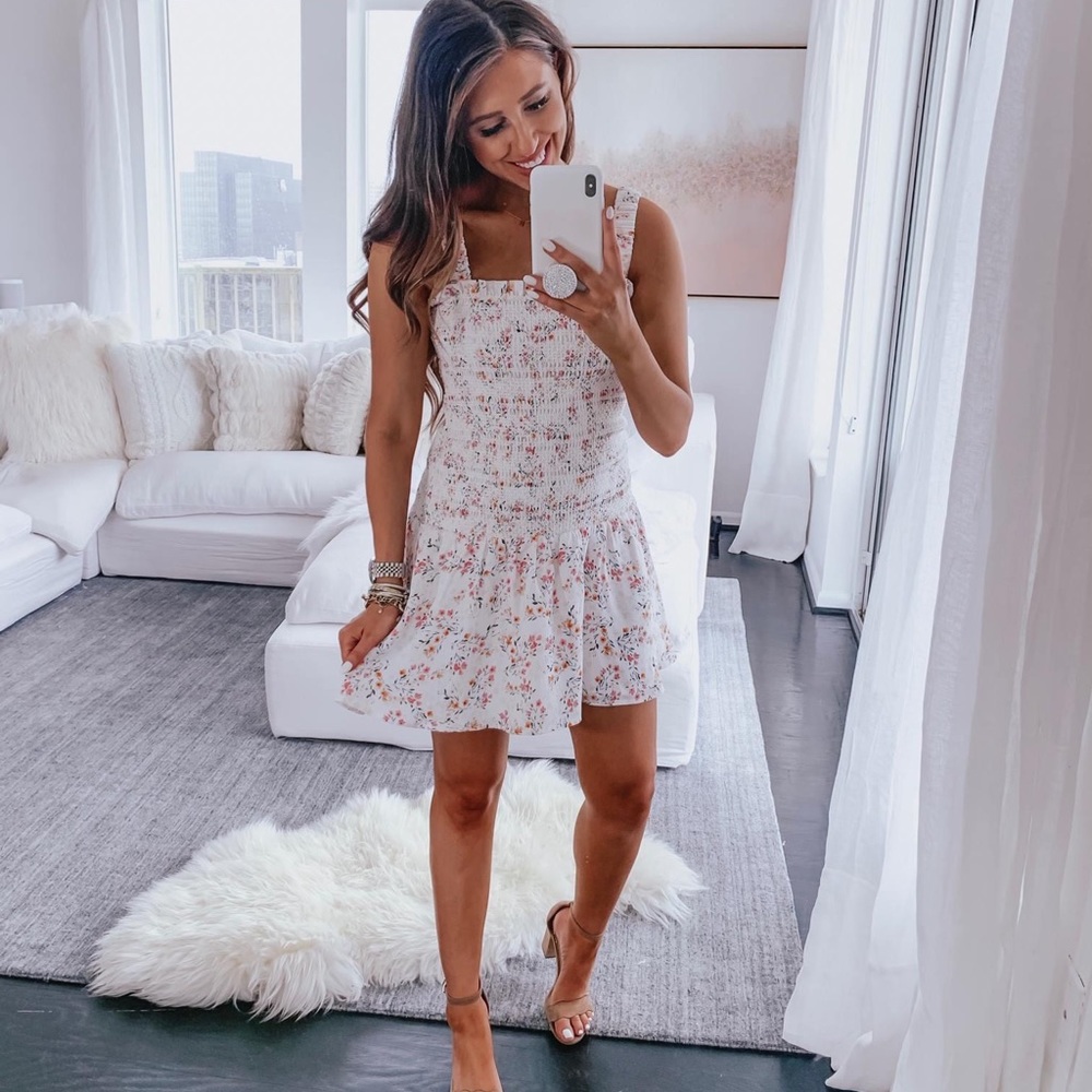 ISO : Ali & Jay x Dress up buttercup DO NOT BUY